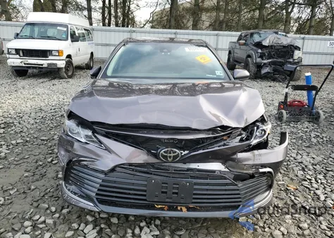 2023 Toyota Camry Le z USA, uszkodzony, nr VIN 4T1C11AK3PU183294